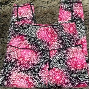 Victoria’s Secret VSX Sport Knockout Crop Leggings Size XS Pink Geometric Pat.